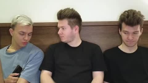 AlexDimaIgor online show from September 18, 2025, 8:44 pm