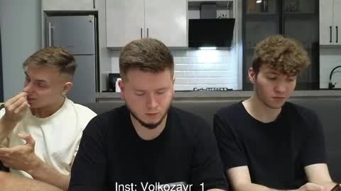 AlexDimaIgor online show from April 22, 2026, 8:43 pm