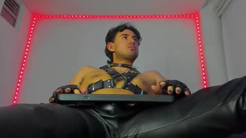 Snapshot of alexxx_savage chatting on September 16, 2025, 4:02 am Alexander online show from September 16, 2025, 4:02 am