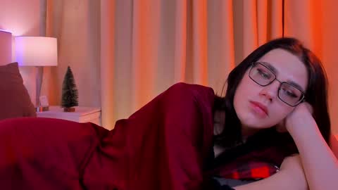 Snapshot of alfred_jones chatting on December 30, 2024, 3:14 am Alfreda online show from December 30, 2024, 3:14 am