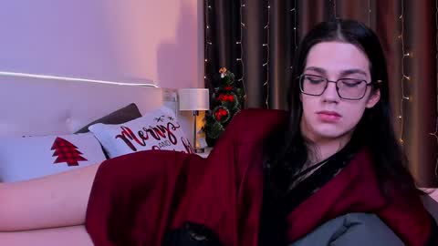 Snapshot of alfred_jones chatting on January 2, 2025, 8:57 pm Alfreda online show from January 2, 2025, 8:57 pm