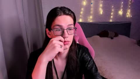 Snapshot of alfred_jones chatting on September 12, 2025, 10:15 am Alfreda online show from September 12, 2025, 10:15 am