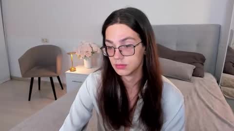 Snapshot of alfred_jones chatting on September 21, 2025, 10:39 am Alfreda online show from September 21, 2025, 10:39 am