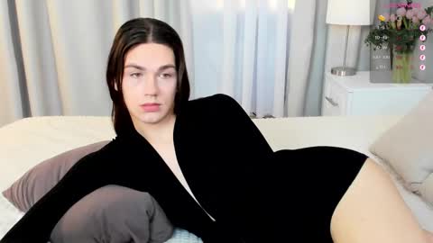 Snapshot of alfred_jones chatting on November 8, 2025, 10:48 am Alfreda online show from November 8, 2025, 10:48 am