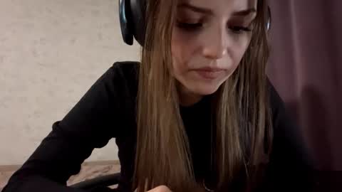 Snapshot of alfrediamordino chatting on October 18, 2025, 10:32 pm Alice online show from October 18, 2025, 10:32 pm