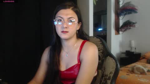 Snapshot of alguien_mas01 chatting on March 5, 2026, 5:36 am cami online show from March 5, 2026, 5:36 am