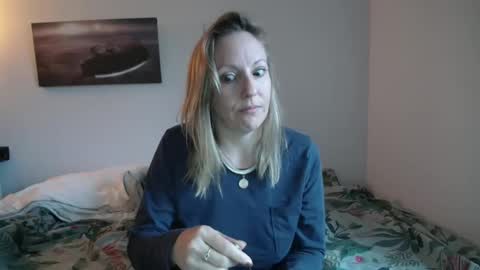 Snapshot of alice8363 chatting on December 8, 2024, 9:02 am Alice online show from December 8, 2024, 9:02 am