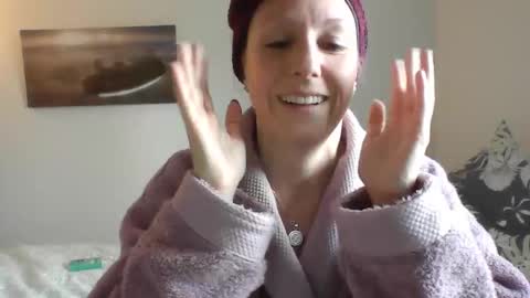 Snapshot of alice8363 chatting on December 20, 2024, 12:27 pm Alice online show from December 20, 2024, 12:27 pm