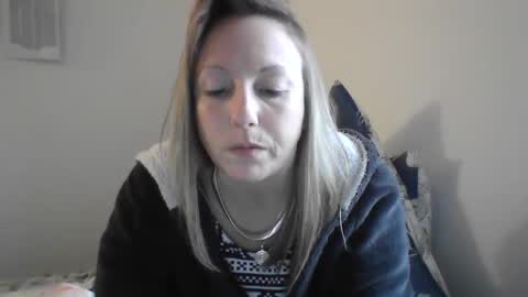 Snapshot of alice8363 chatting on December 22, 2024, 9:00 am Alice online show from December 22, 2024, 9:00 am