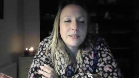 Snapshot of alice8363 chatting on December 28, 2024, 6:08 pm Alice online show from December 28, 2024, 6:08 pm