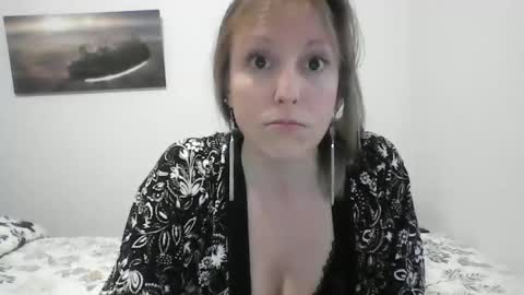 Snapshot of alice8363 chatting on February 4, 2025, 5:01 pm Alice online show from February 4, 2025, 5:01 pm