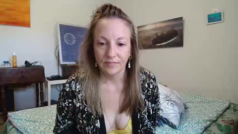 Snapshot of alice8363 chatting on September 16, 2025, 7:31 am Alice online show from September 16, 2025, 7:31 am