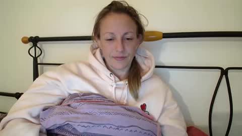 Snapshot of alice8363 chatting on October 1, 2025, 7:58 am Alice online show from October 1, 2025, 7:58 am