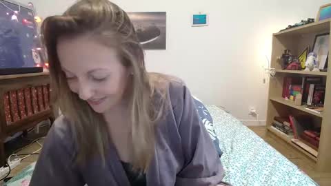 Snapshot of alice8363 chatting on October 21, 2025, 3:02 pm Alice online show from October 21, 2025, 3:02 pm