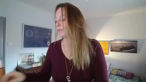 Snapshot of alice8363 chatting on November 2, 2025, 9:11 am Alice online show from November 2, 2025, 9:11 am