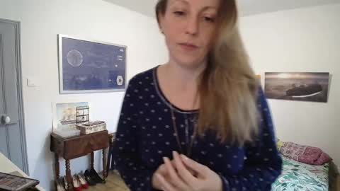 Snapshot of alice8363 chatting on November 16, 2025, 8:31 am Alice online show from November 16, 2025, 8:31 am