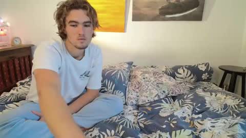 Snapshot of alice8363 chatting on November 24, 2025, 9:20 am Alice online show from November 24, 2025, 9:20 am