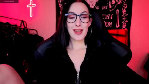 Miss Alice online show from May 31, 2026, 3:04 am