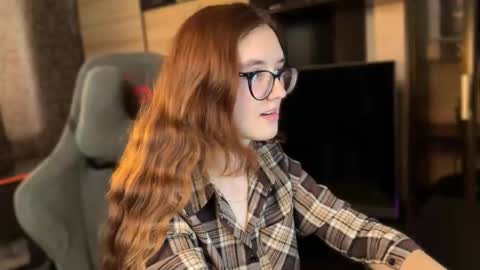 Snapshot of alice_alarcon chatting on October 18, 2025, 9:21 am Hey Im Alice online show from October 18, 2025, 9:21 am