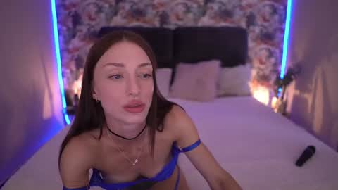 Snapshot of alice_arwen_ chatting on July 6, 2026, 1:52 pm Alice online show from July 6, 2026, 1:52 pm