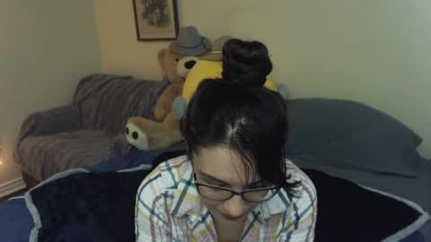 Snapshot of alice_asks chatting on December 7, 2024, 4:53 am Alice Asks online show from December 7, 2024, 4:53 am