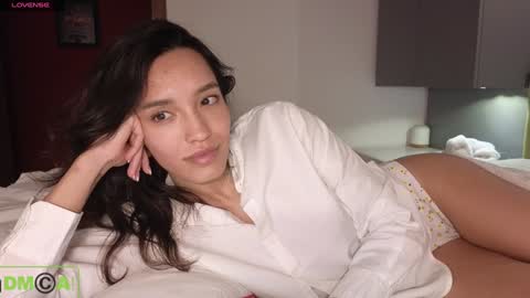 Snapshot of alice_bane chatting on January 4, 2025, 9:52 pm A R Y A T I A online show from January 4, 2025, 9:52 pm