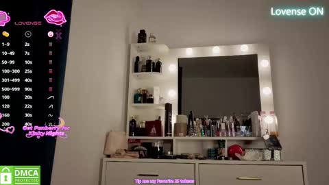 A R Y A  T I A online show from February 16, 2026, 8:16 pm