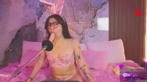 Mey online show from June 3, 2026, 2:19 pm
