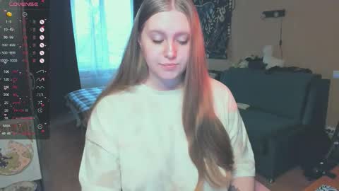 Snapshot of alice_dreamgirl_ chatting on October 26, 2025, 12:00 pm Alice 3 online show from October 26, 2025, 12:00 pm