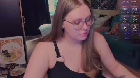 Snapshot of alice_dreamgirl_ chatting on July 23, 2026, 9:07 am Alice 3 online show from July 23, 2026, 9:07 am
