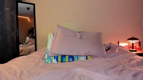 Snapshot of alice_fiend chatting on December 19, 2024, 6:12 am Alice online show from December 19, 2024, 6:12 am