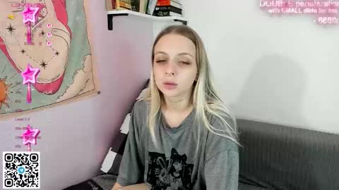 Snapshot of alice_halle chatting on November 14, 2025, 3:44 pm alice_halle online show from November 14, 2025, 3:44 pm