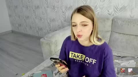 alice_halle online show from May 13, 2026, 1:08 pm