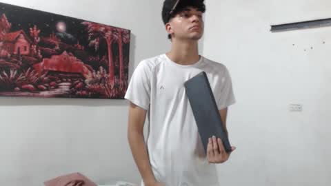 alice online show from September 17, 2025, 8:21 pm