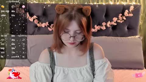 Snapshot of alice_langley chatting on November 18, 2025, 11:25 am Alice 3 online show from November 18, 2025, 11:25 am