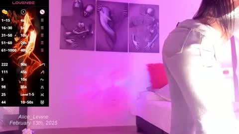 Alice  online show from February 13, 2025, 10:00 pm