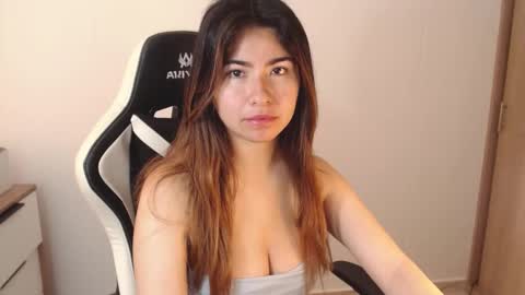 Snapshot of alice_middle01 chatting on March 10, 2025, 4:57 pm Alice online show from March 10, 2025, 4:57 pm