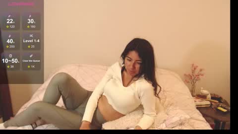 Snapshot of alice_middle01 chatting on October 6, 2025, 2:47 pm Alice online show from October 6, 2025, 2:47 pm