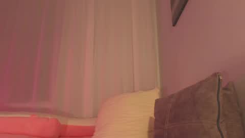 Snapshot of alice_miiiller chatting on June 14, 2026, 3:25 pm Alice online show from June 14, 2026, 3:25 pm