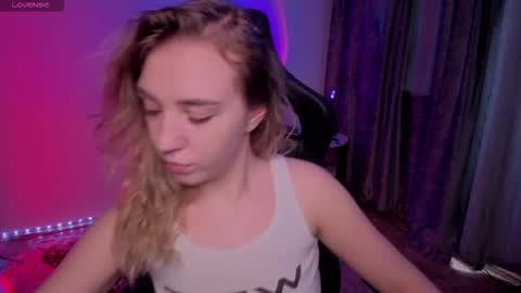 Snapshot of alice_muah chatting on March 8, 2026, 2:15 am Alice online show from March 8, 2026, 2:15 am