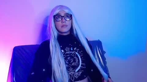 Snapshot of alice_phantom chatting on January 15, 2026, 1:43 am online show from January 15, 2026, 1:43 am