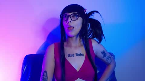 Snapshot of alice_phantom chatting on January 17, 2026, 1:21 am online show from January 17, 2026, 1:21 am