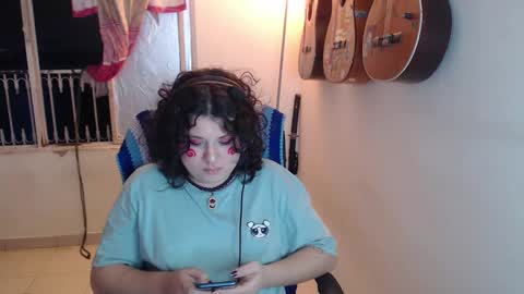 Snapshot of alice_psilocybe_sabina420 chatting on October 16, 2025, 4:24 am Alicia Aldara online show from October 16, 2025, 4:24 am