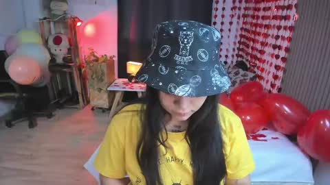 Snapshot of alice_star7 chatting on February 15, 2025, 12:01 pm Alice online show from February 15, 2025, 12:01 pm