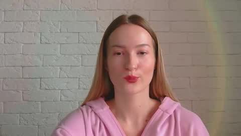 Snapshot of alice_sweet_01 chatting on December 15, 2025, 11:14 am Alice online show from December 15, 2025, 11:14 am