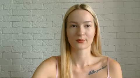 Snapshot of alice_sweet_01 chatting on July 12, 2026, 8:05 am Alice online show from July 12, 2026, 8:05 am