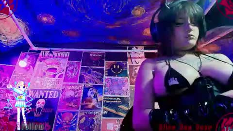 alice_von_rose online show from June 24, 2026, 4:55 am