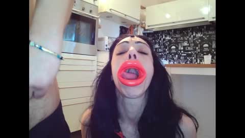 aliceanddave online show from March 3, 2025, 11:33 am