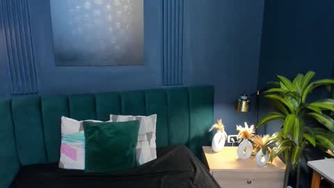 Snapshot of aliceandsia chatting on September 19, 2025, 2:57 am Alice and Asia online show from September 19, 2025, 2:57 am