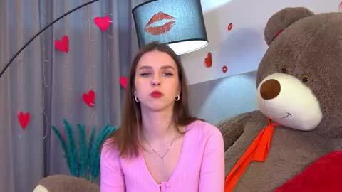 Snapshot of aliceatkin chatting on February 8, 2026, 6:28 am Alice online show from February 8, 2026, 6:28 am